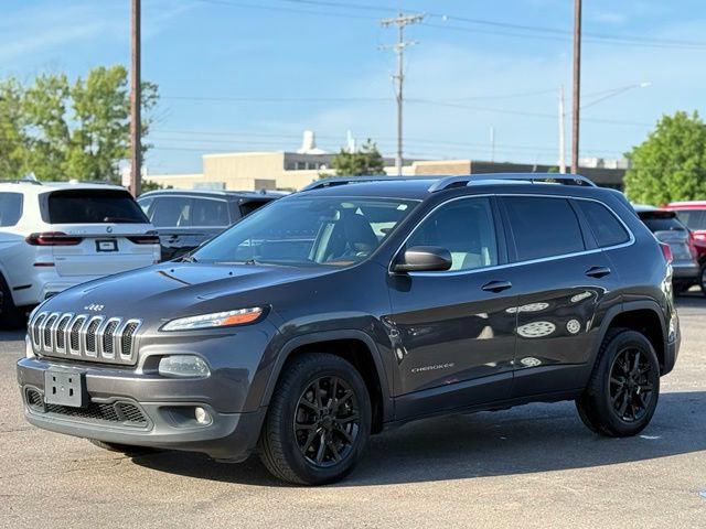 Used 2014 Jeep Cherokee Latitude w/ Cold Weather Group FWD image 32