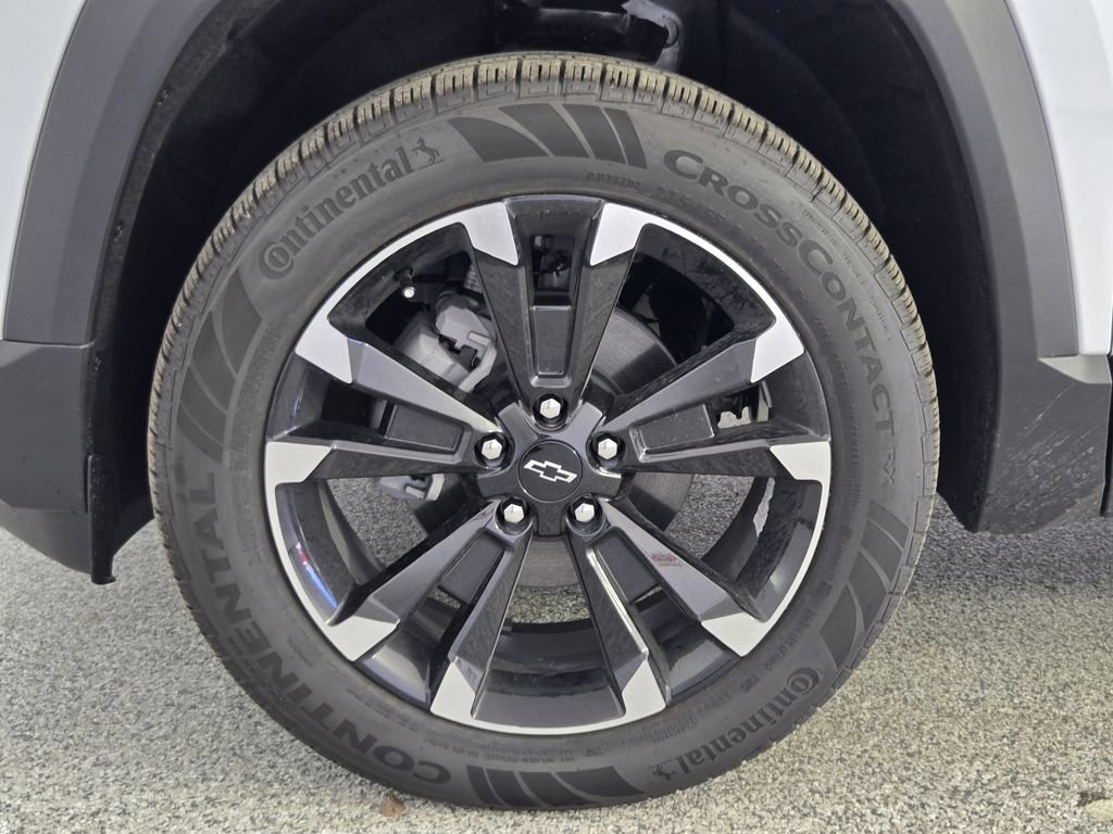 New 2026 Chevrolet Equinox RS w/ Convenience Package III FWD image 13