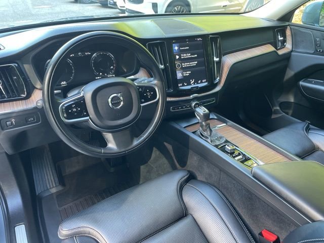 Used 2019 Volvo XC60 T5 Inscription w/ Protection Package AWD/4WD image 16