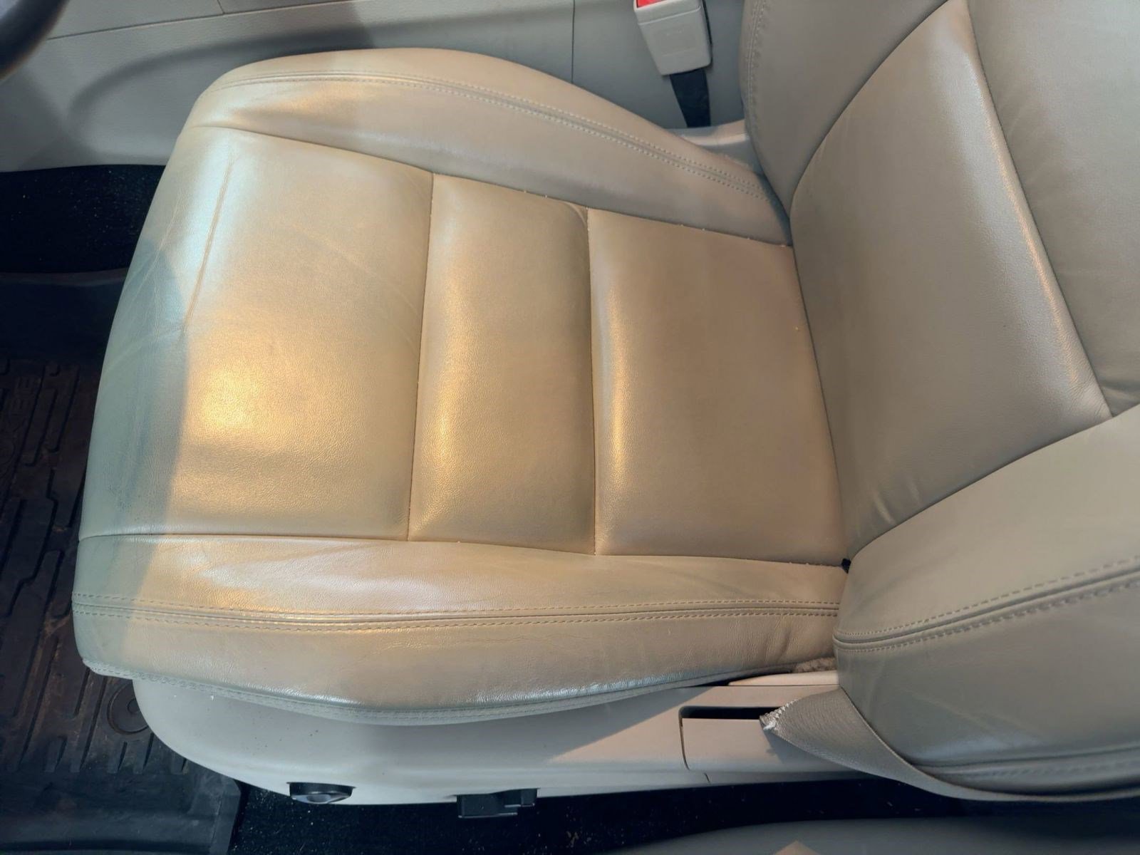 Used 2021 Jeep Grand Cherokee Limited image 14