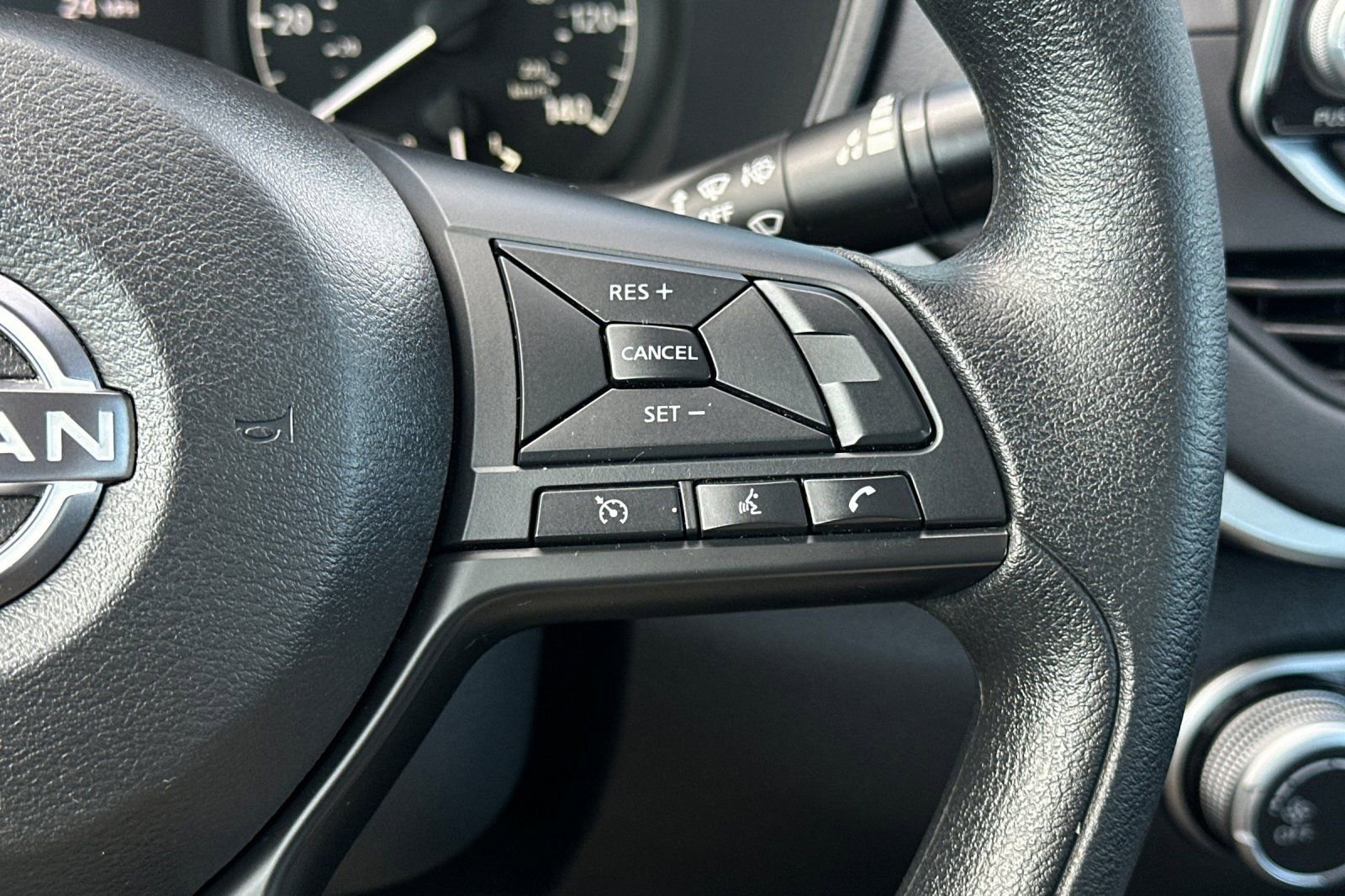 Used 2025 Nissan Altima 2.5 S FWD image 30