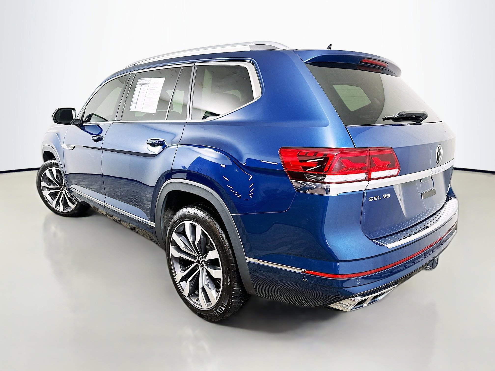 Used 2023 Volkswagen Atlas SEL Premium image 5