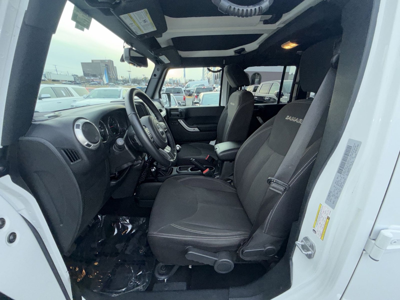 Used 2017 Jeep Wrangler Unlimited Sahara w/ Dual Top Group image 13