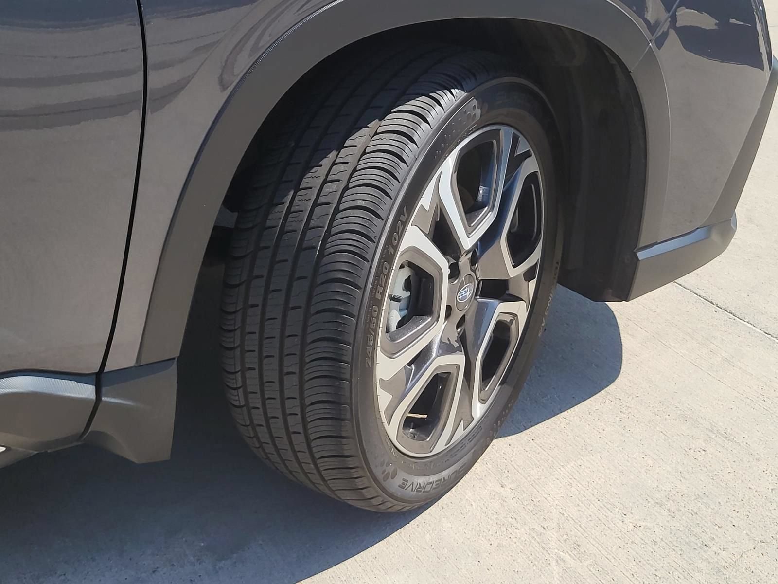 Used 2023 Subaru Ascent Touring AWD/4WD image 6
