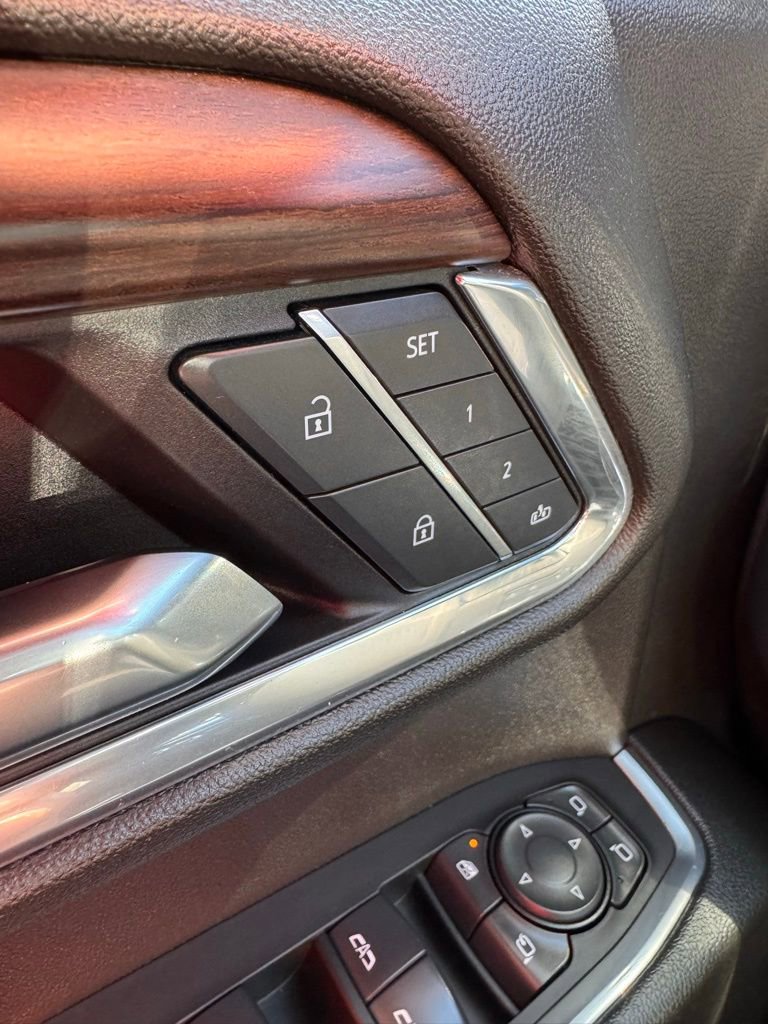 Used 2025 GMC Sierra 1500 SLT image 24