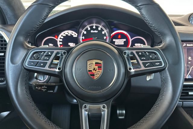 Used 2022 Porsche Cayenne Turbo AWD/4WD image 21