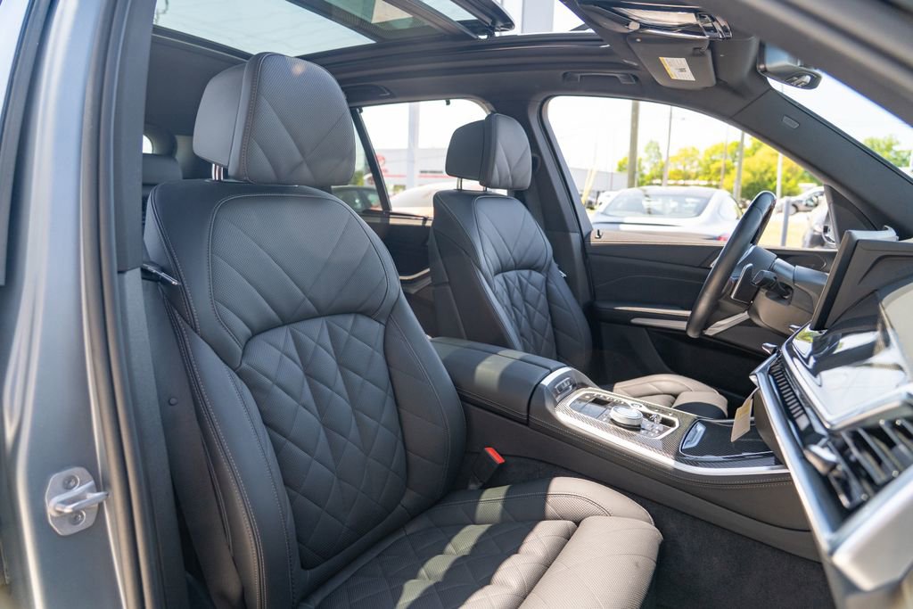 Used 2025 BMW X5 M60i image 22