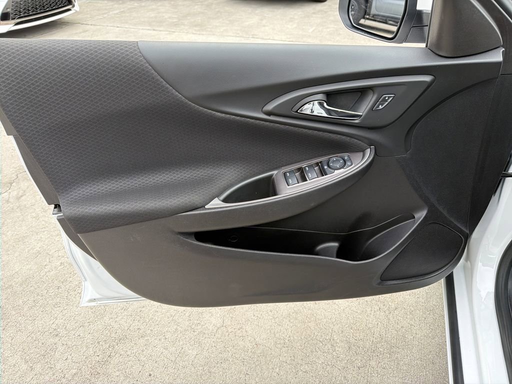 Used 2022 Chevrolet Malibu LT FWD image 16