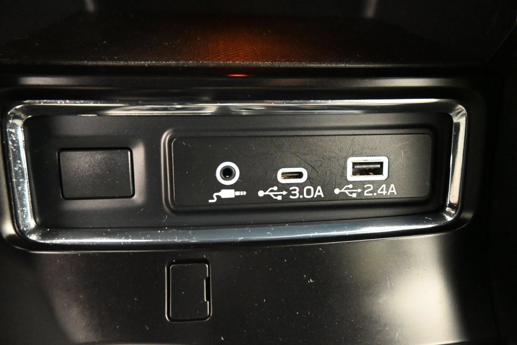 Used 2024 Subaru Ascent Onyx Edition AWD/4WD image 11