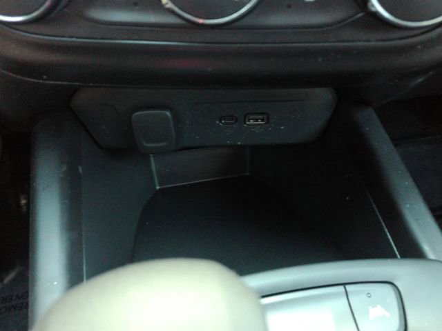 Used 2025 Chevrolet Trax LS w/ LS Convenience Package image 39