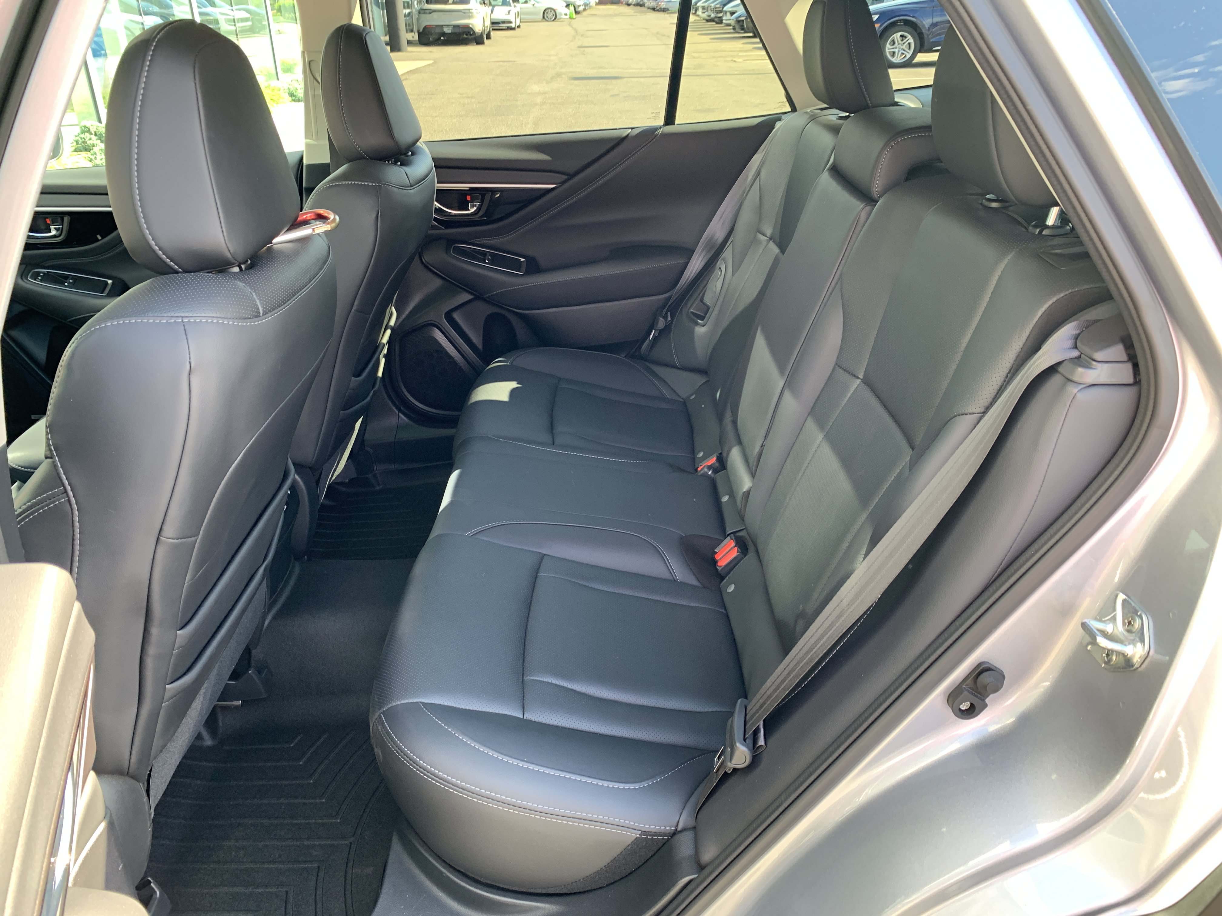 Used 2024 Subaru Outback Touring AWD/4WD image 12