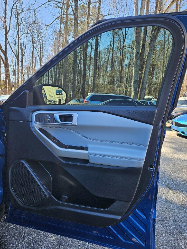 Used 2021 Ford Explorer XLT w/ Equipment Group 202A image 36