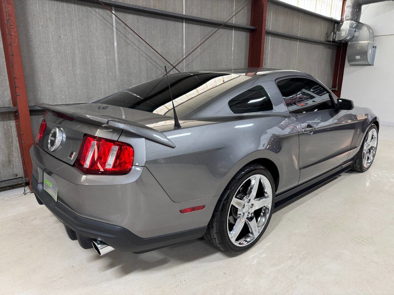 Used 2010 Ford Mustang GT Premium image 12