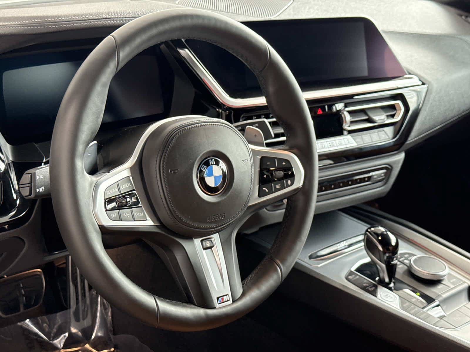 Used 2025 BMW Z4 M40i w/ Premium Package RWD image 2