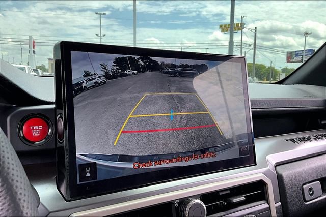Used 2025 Toyota Tacoma TRD Off-Road image 13