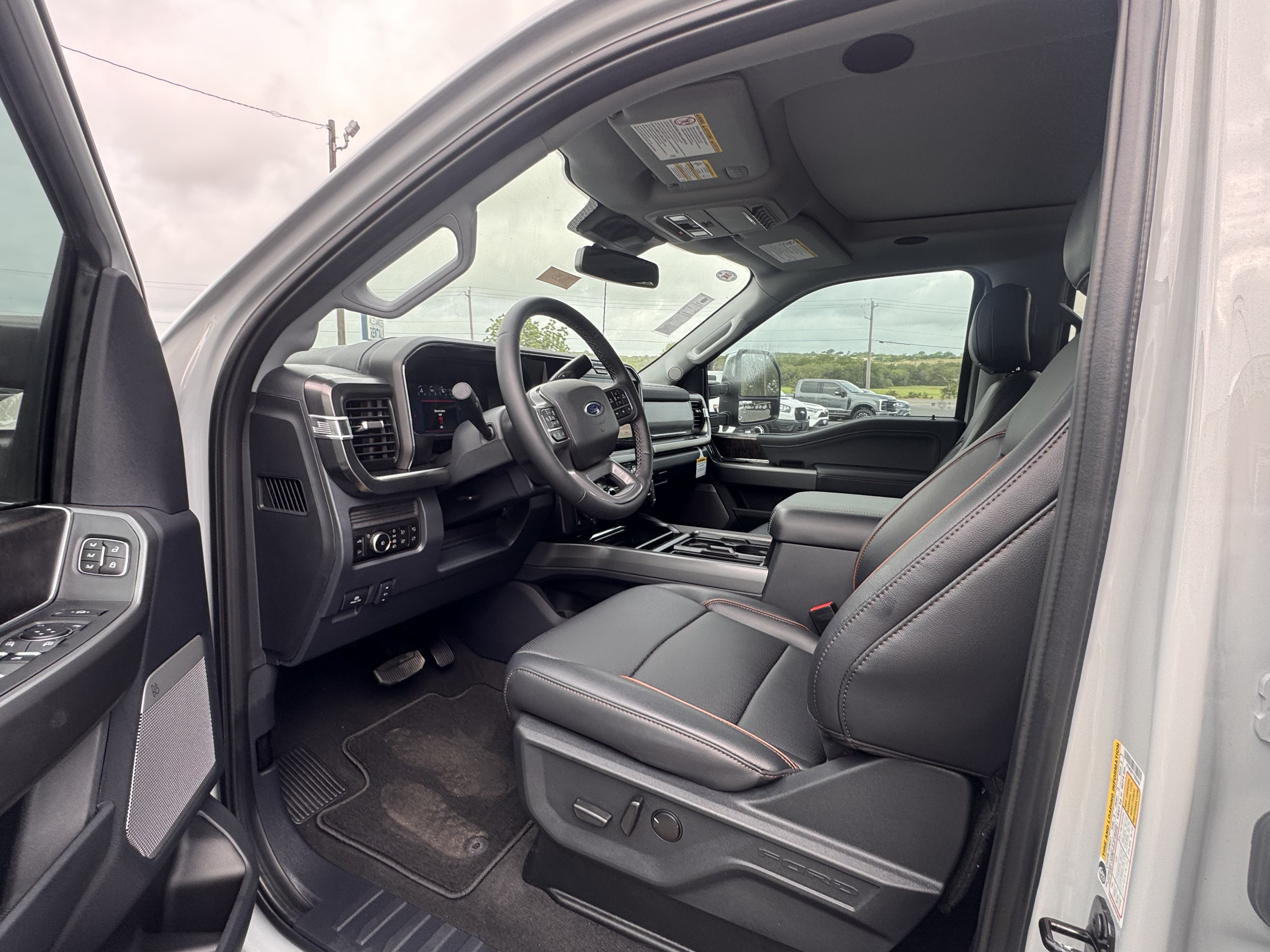 New 2026 Ford F350 Lariat w/ Lariat Ultimate Package AWD/4WD image 13
