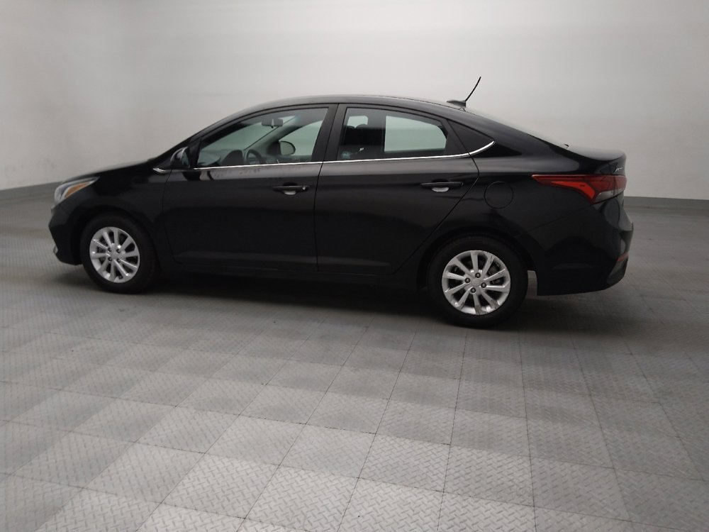 Used 2021 Hyundai Accent SEL image 3