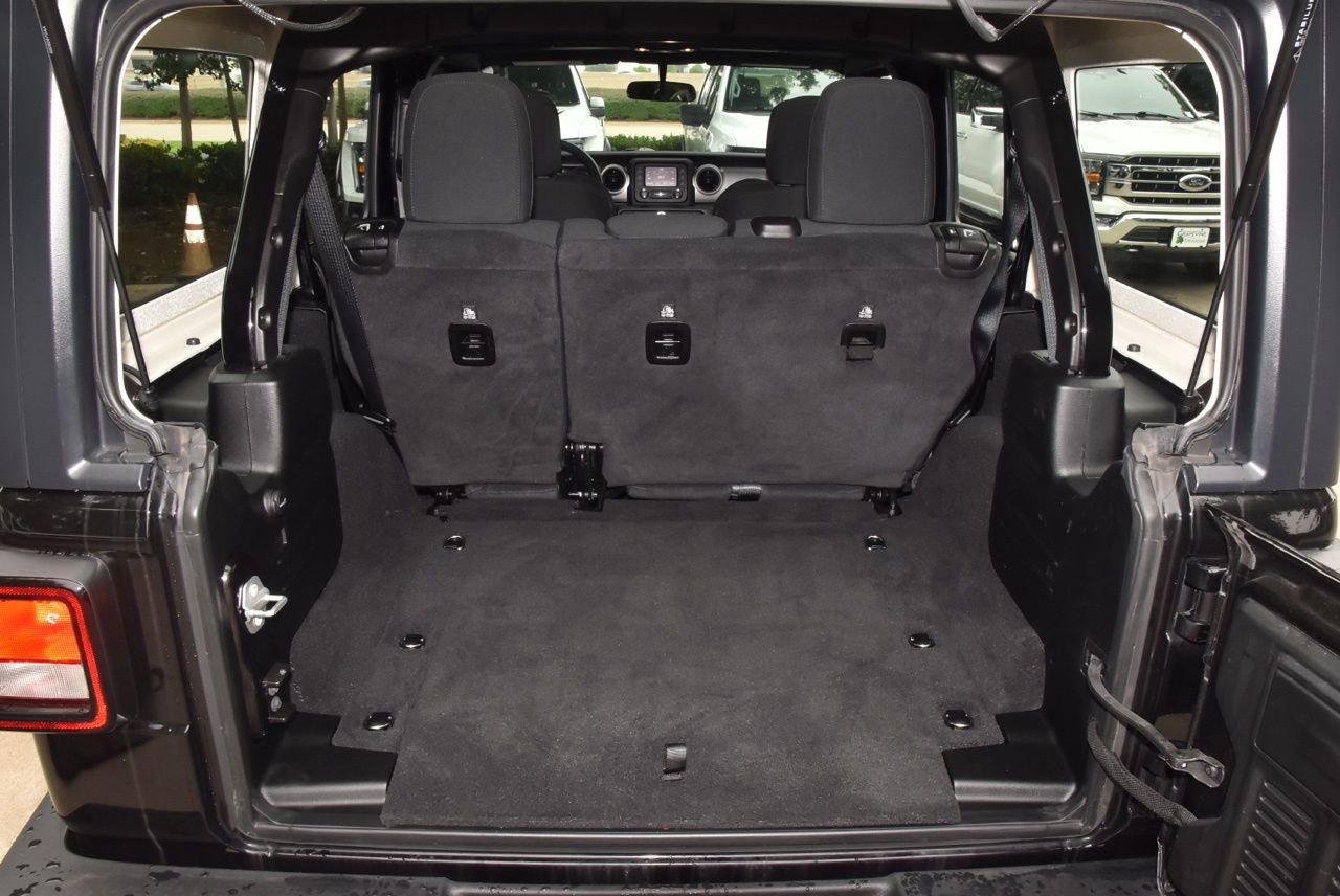 Used 2021 Jeep Wrangler Unlimited Sport AWD/4WD image 37