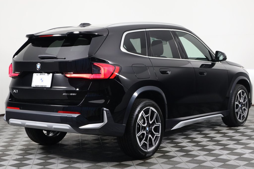 New 2026 BMW X1 xDrive28i w/ Technology Package AWD/4WD image 2