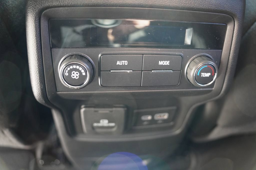 Certified 2023 GMC Acadia SLE w/ Driver Convenience Package image 19