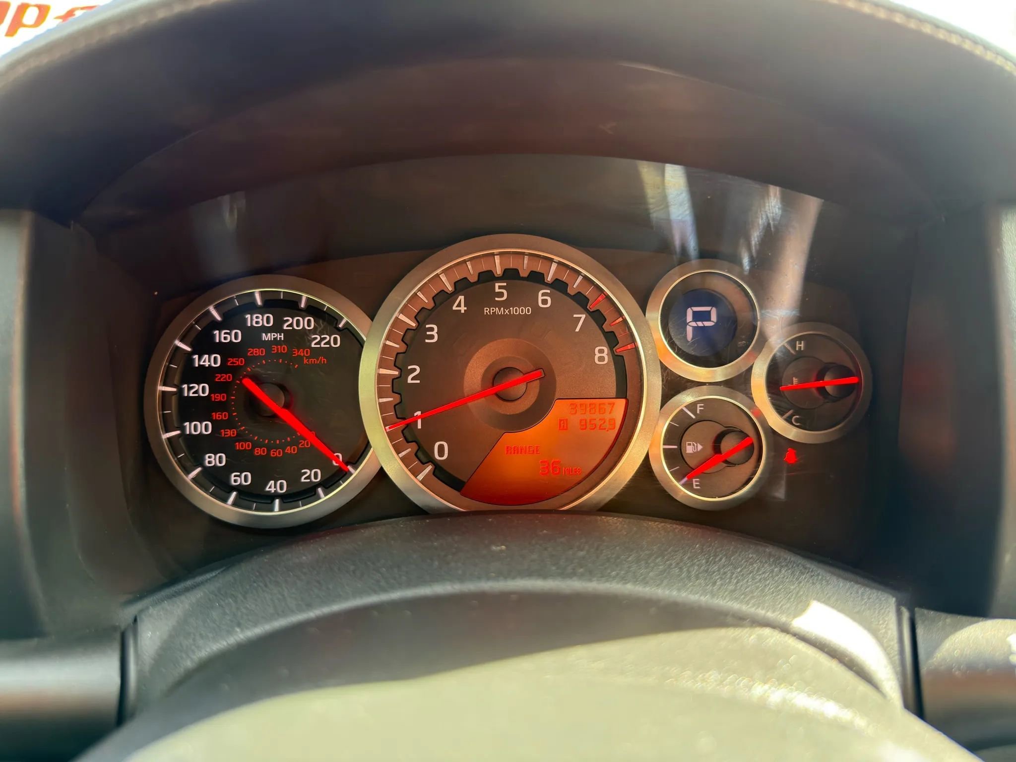 Used 2020 Nissan GT-R Premium w/ Premium Interior Package image 26