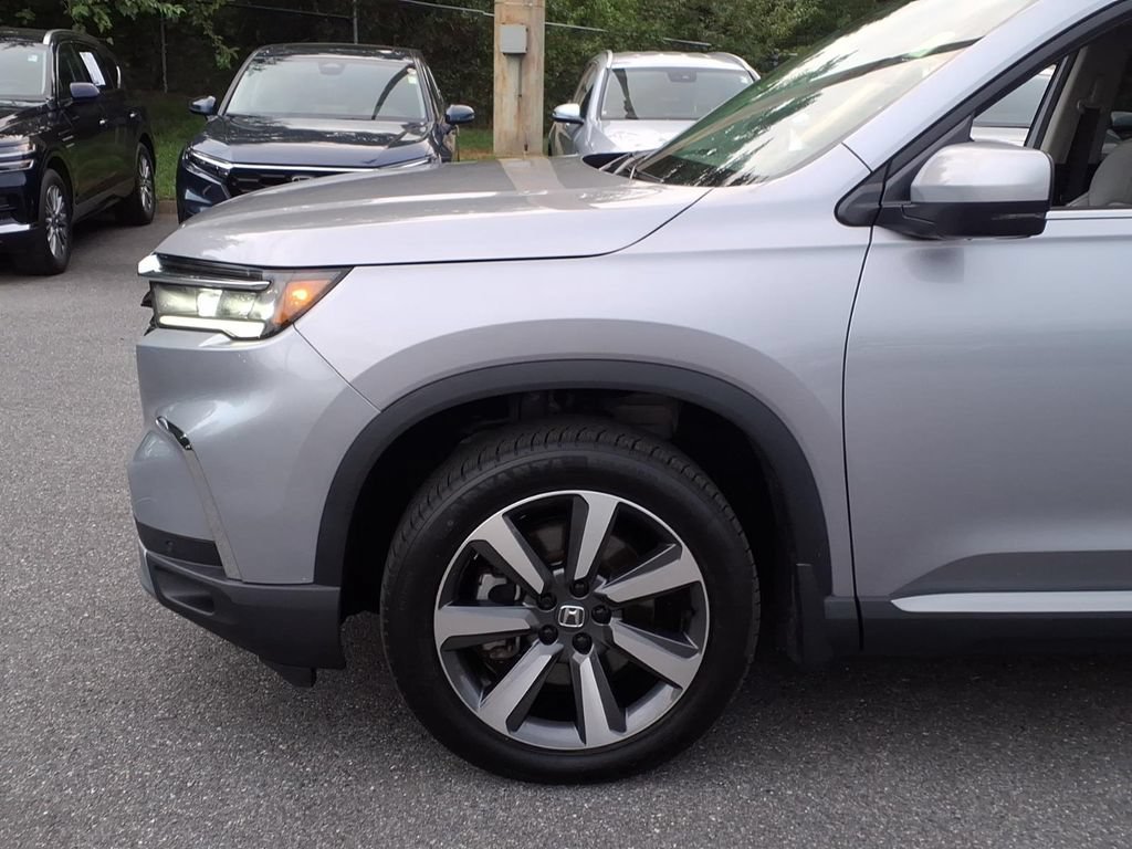 Used 2024 Honda Pilot Touring image 7