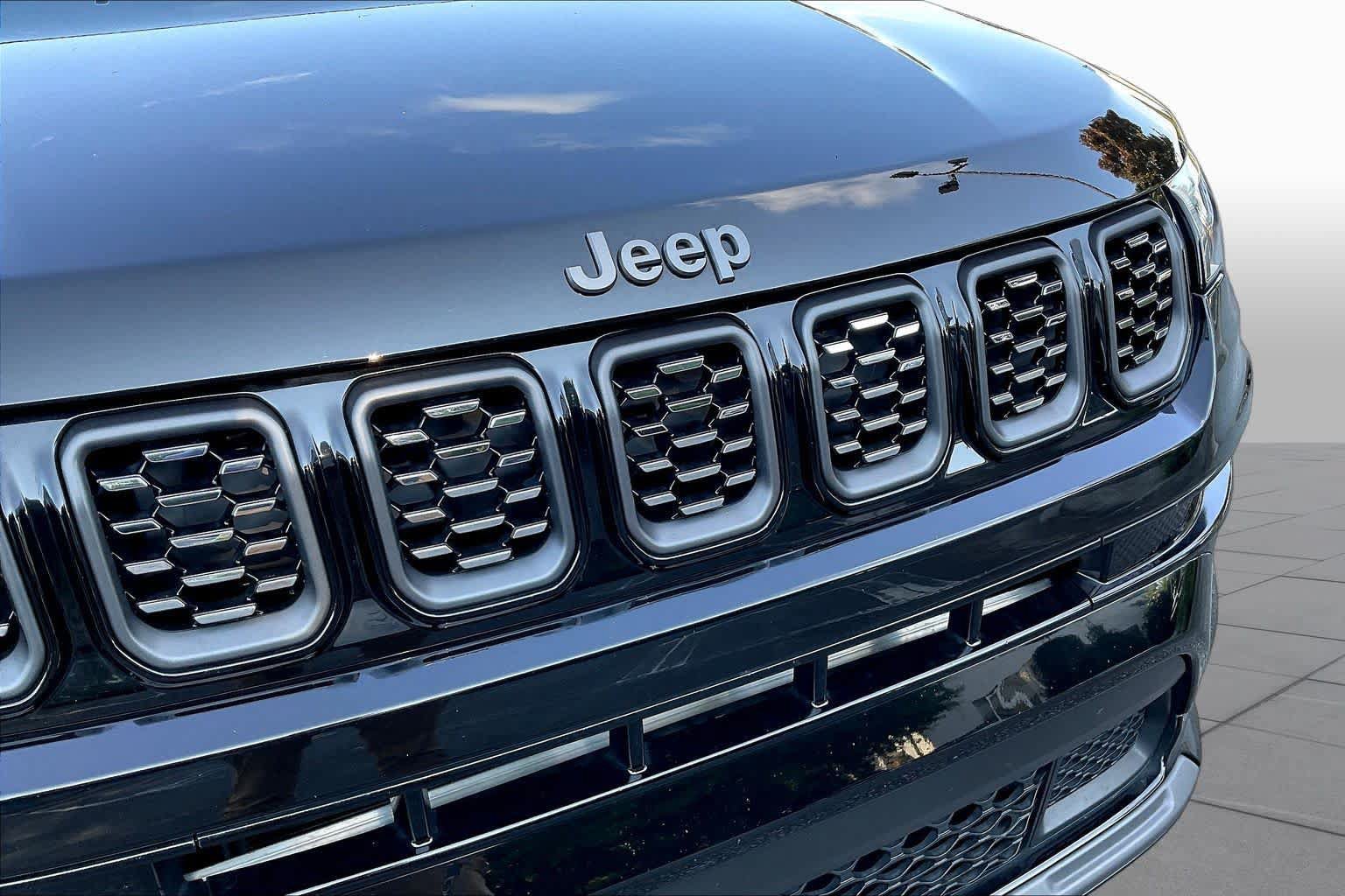 Used 2024 Jeep Compass Limited w/ High Altitude Package AWD/4WD image 59