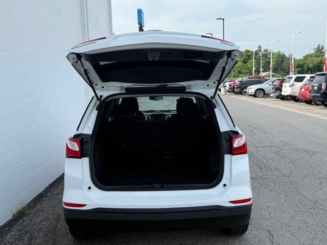 Used 2021 Chevrolet Equinox LS w/ LS Convenience Package FWD image 9