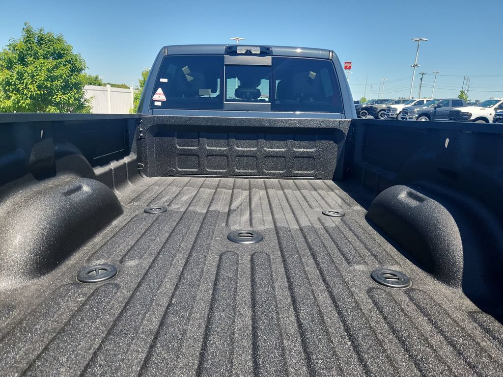New 2026 RAM 3500 Laramie AWD/4WD image 22
