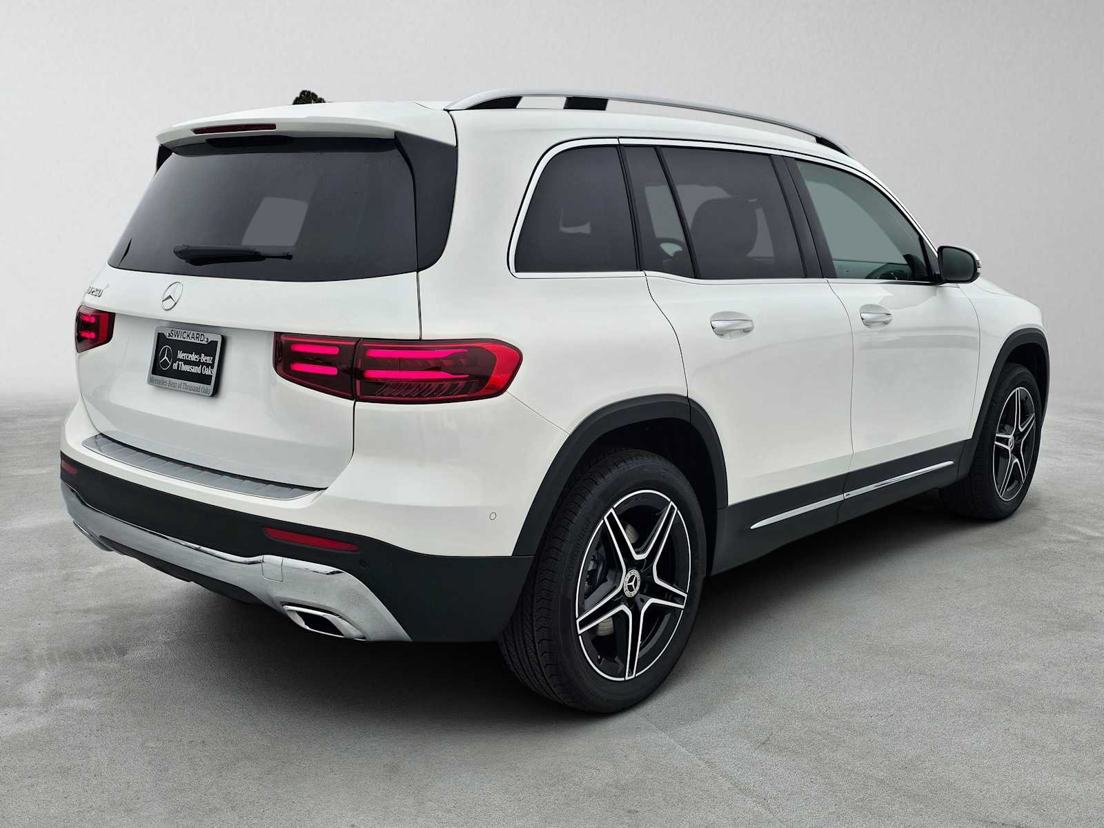 New 2026 Mercedes-Benz GLB 250 image 3