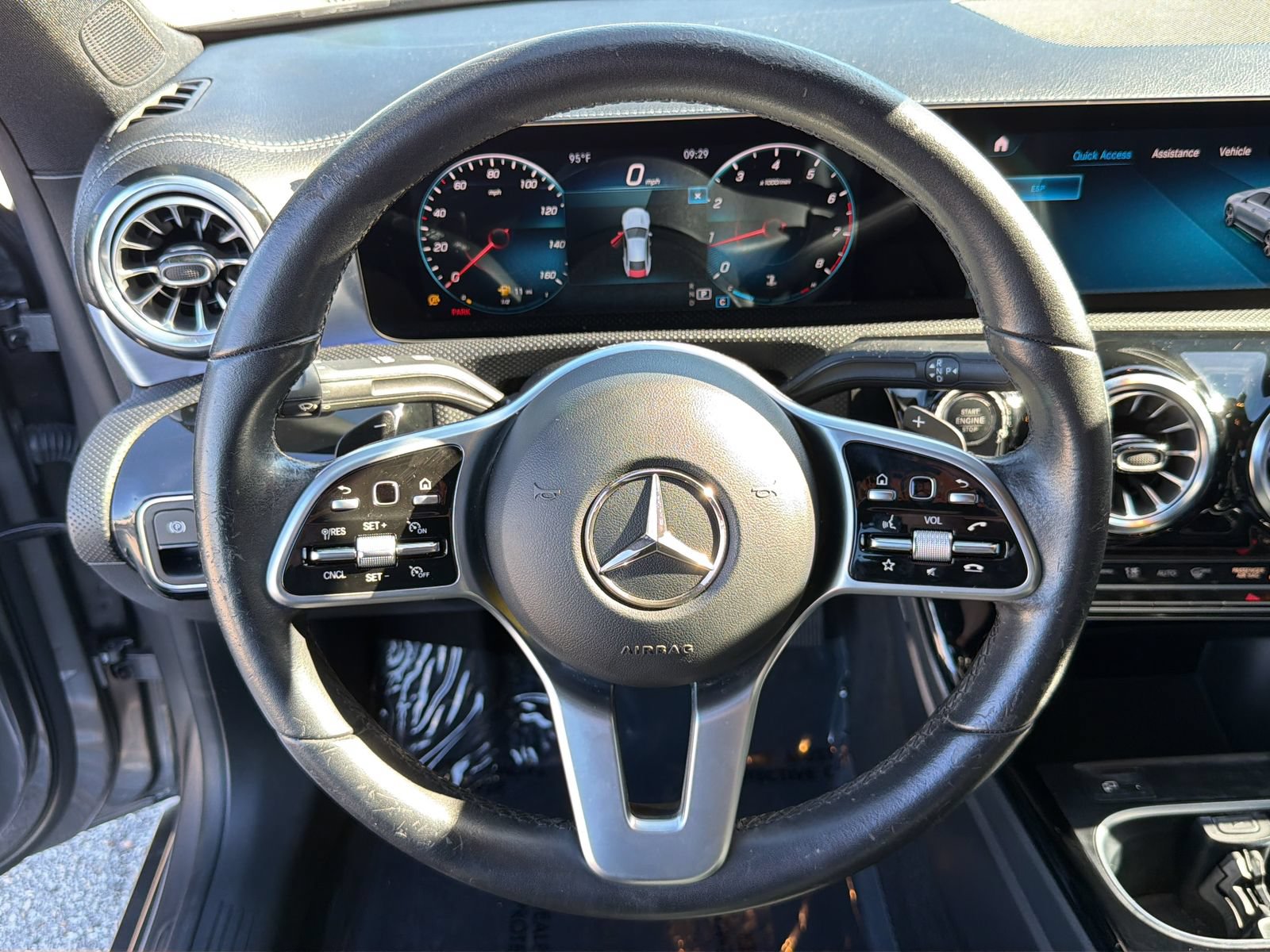 Used 2022 Mercedes-Benz CLA 250 image 17