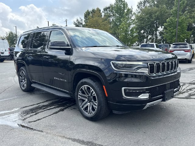 Used 2024 Jeep Wagoneer Series II w/ Flexible Seating Group AWD/4WD image 15