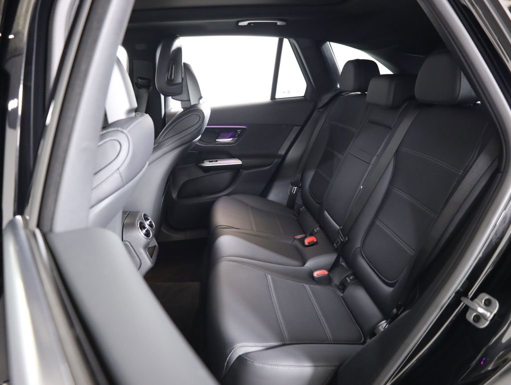Used 2026 Mercedes-Benz GLC 300 4MATIC image 34