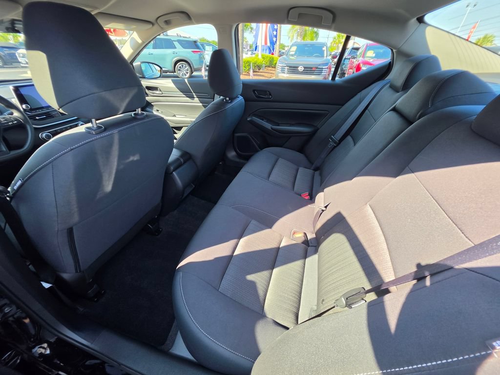 Certified 2025 Nissan Altima 2.5 S FWD image 10