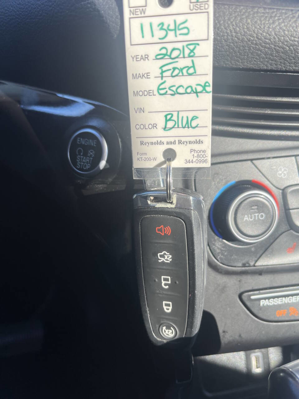 Used 2018 Ford Escape Titanium w/ Ford Safe & Smart Package image 26