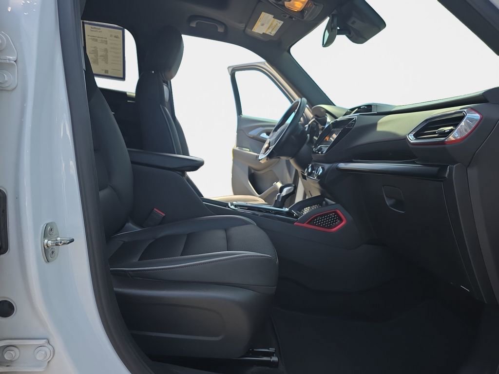 Used 2021 Chevrolet TrailBlazer RS w/ Sun and Liftgate Package FWD image 19