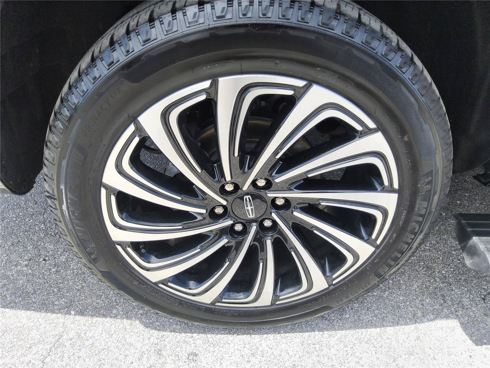 Used 2025 Lincoln Navigator L Black Label AWD/4WD image 29