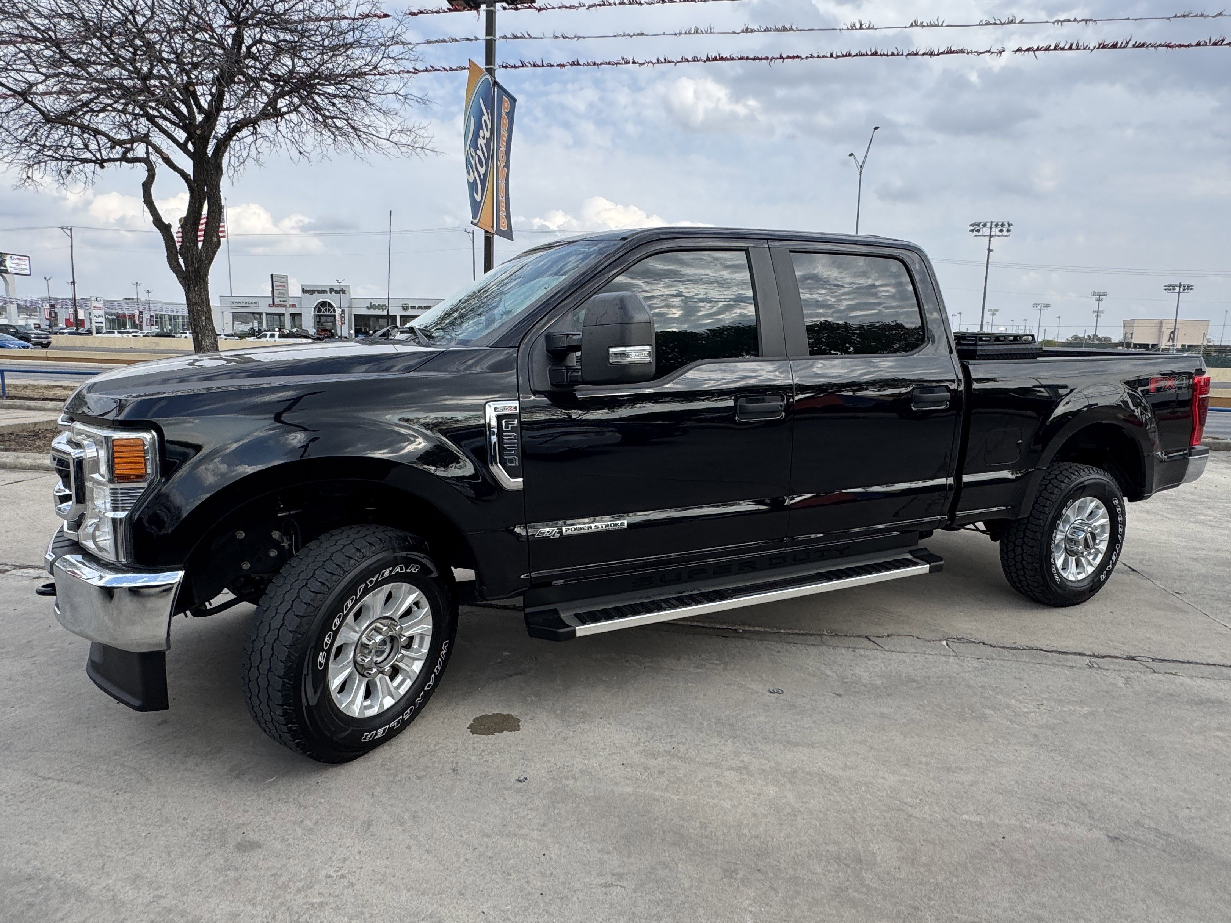 Used 2022 Ford F250 XL w/ STX Appearance Package image 14
