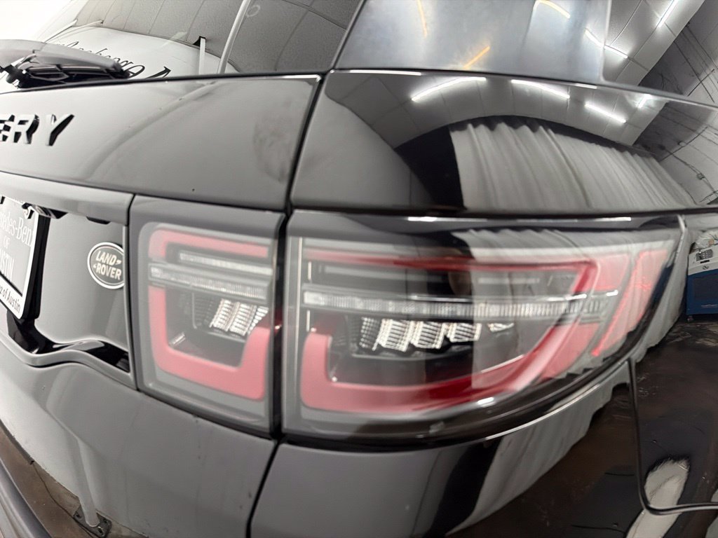 Used 2020 Land Rover Discovery Sport SE AWD/4WD image 11