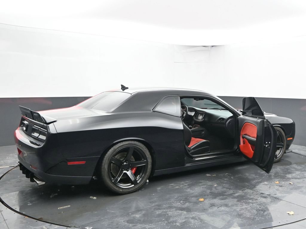 Used 2016 Dodge Challenger SRT Hellcat image 77