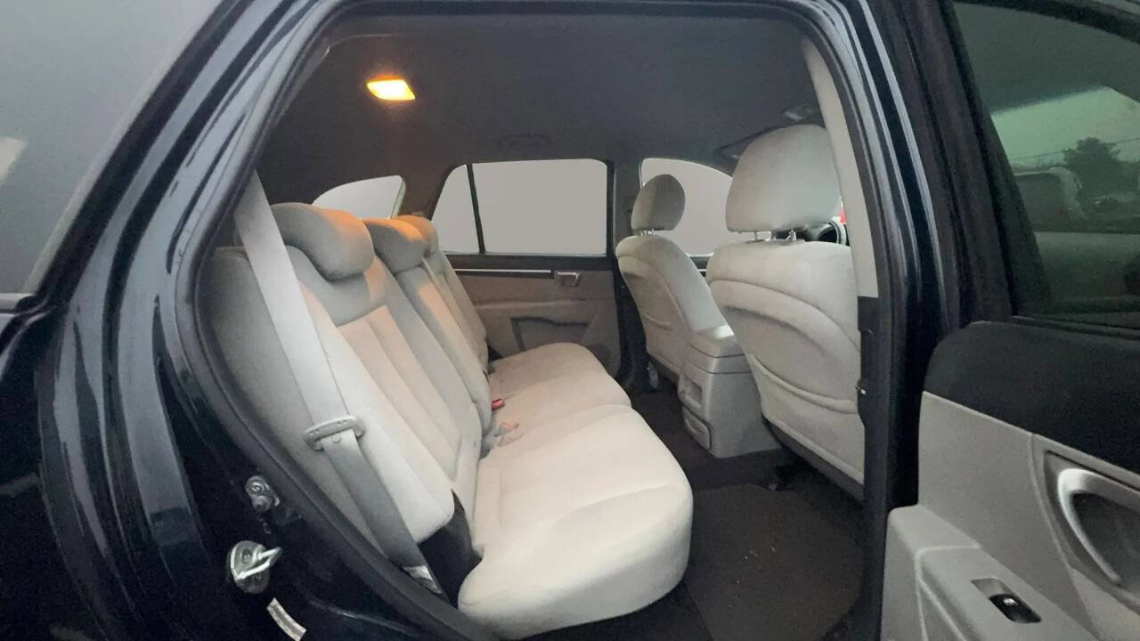 Used 2009 Hyundai Santa Fe SE image 17
