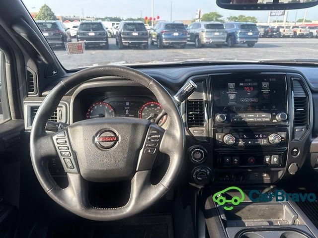 Used 2021 Nissan Titan PRO-4X w/ Pro-4x Convenience Package AWD/4WD image 12
