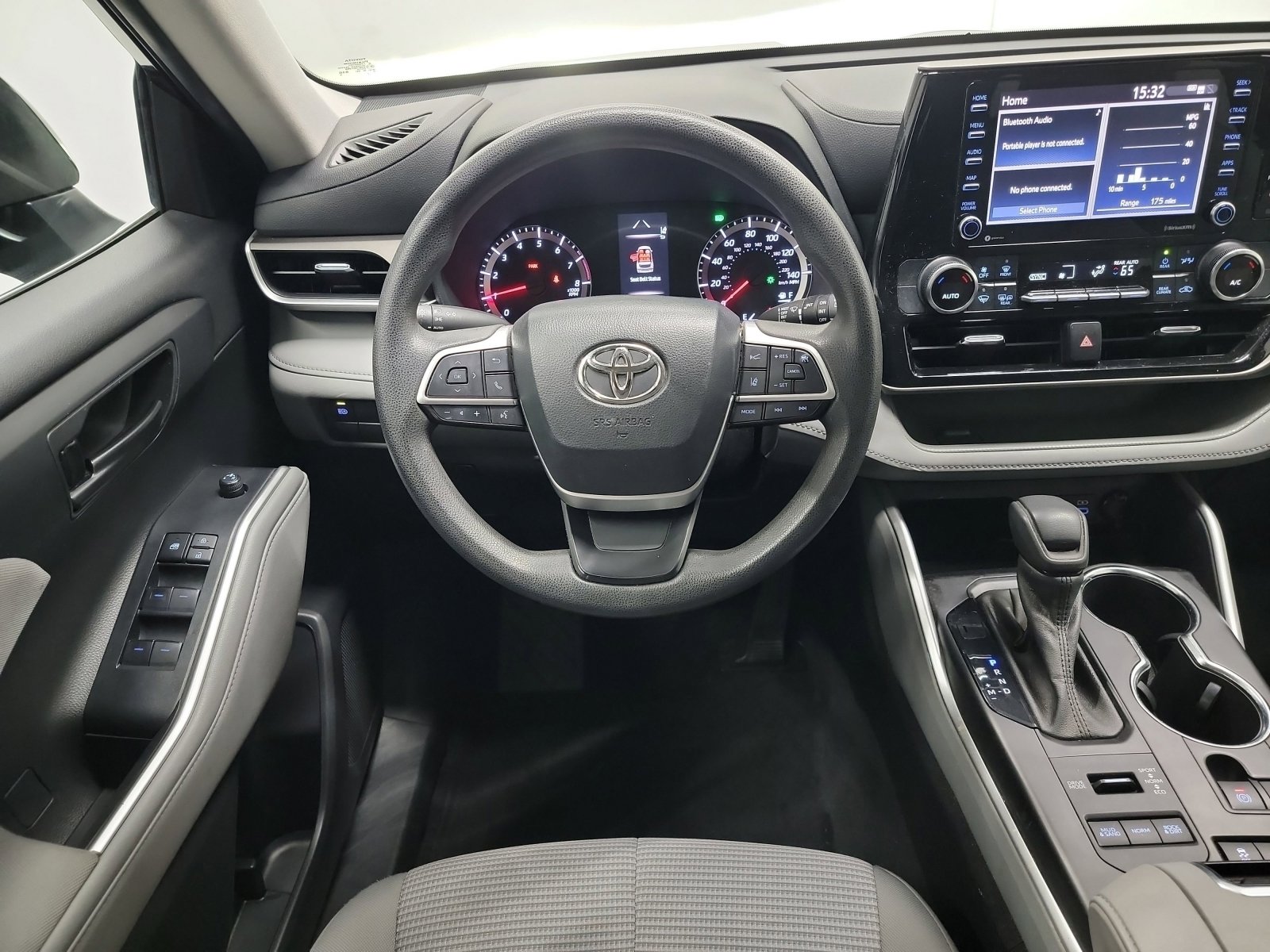 Used 2022 Toyota Highlander L AWD/4WD image 18