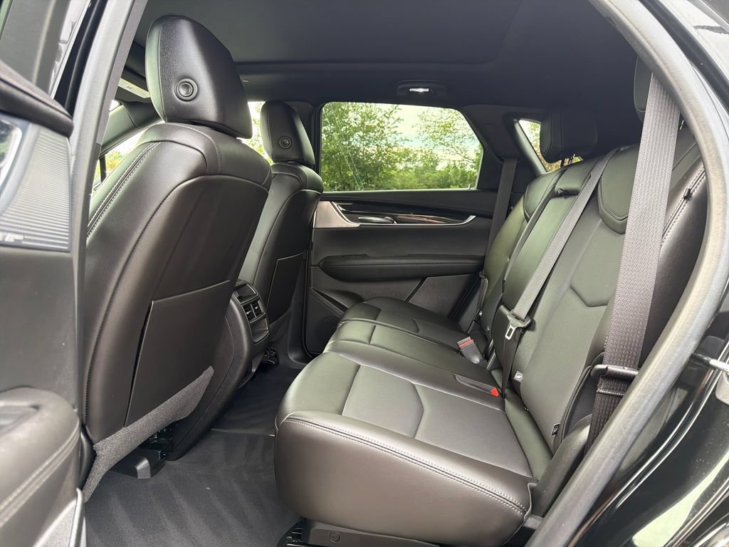 Certified 2023 Cadillac XT5 Premium Luxury AWD/4WD image 11
