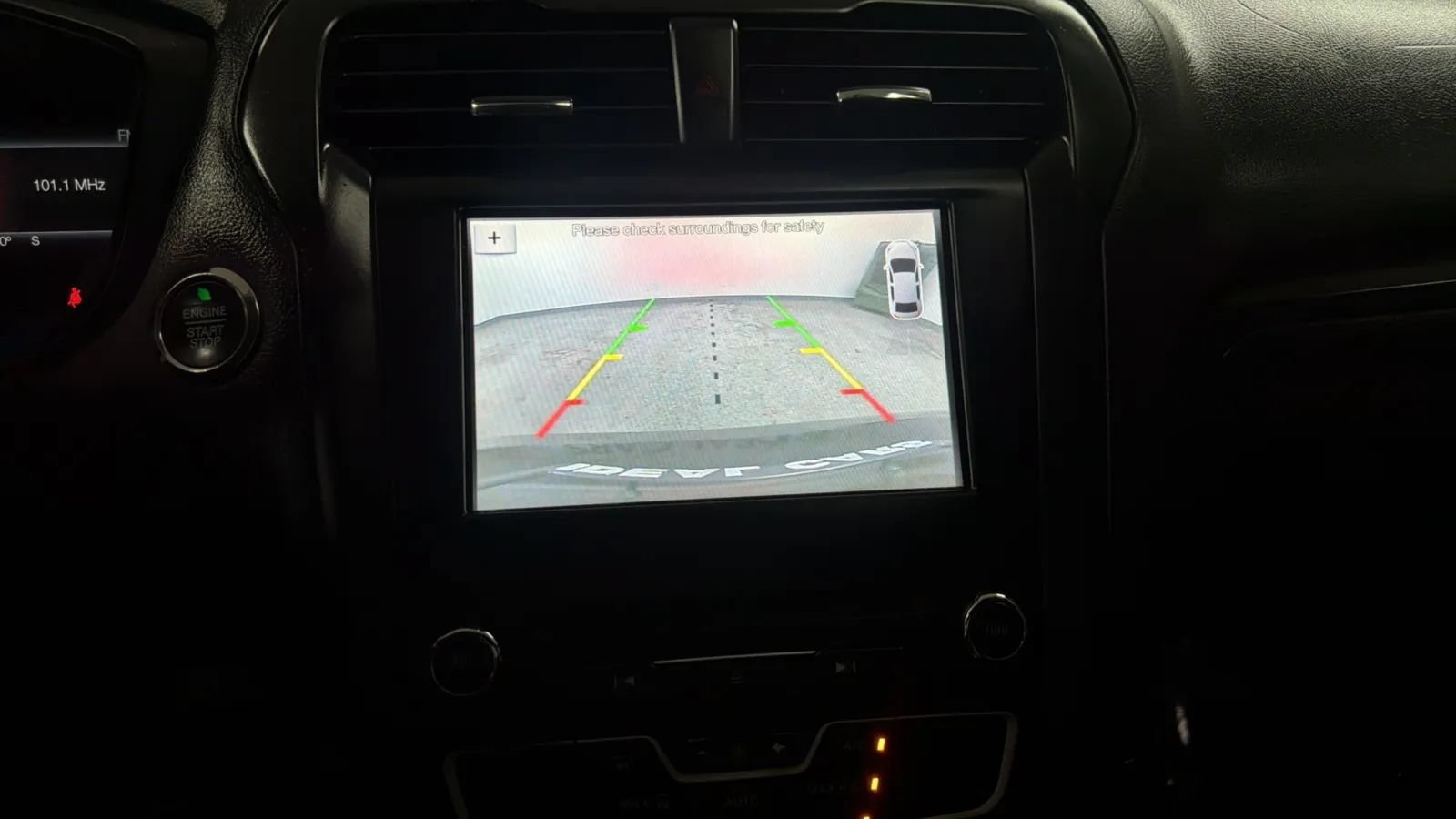 Used 2018 Ford Fusion SE w/ Equipment Group 201A FWD image 15