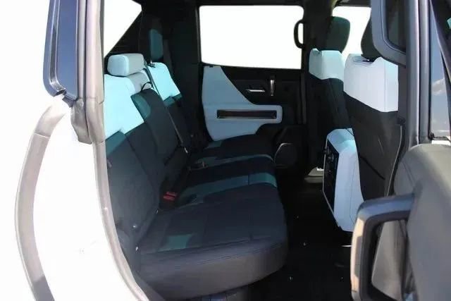 New 2025 GMC Hummer EV 2X image 17