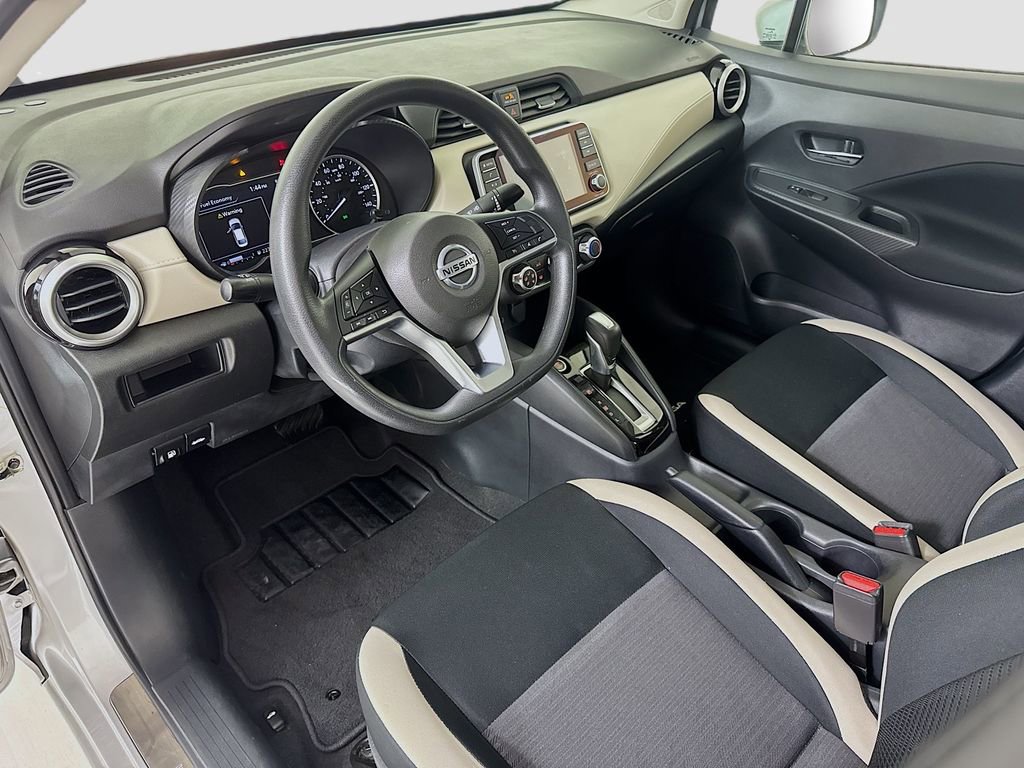 Used 2021 Nissan Versa SV w/ Electronics Package image 9