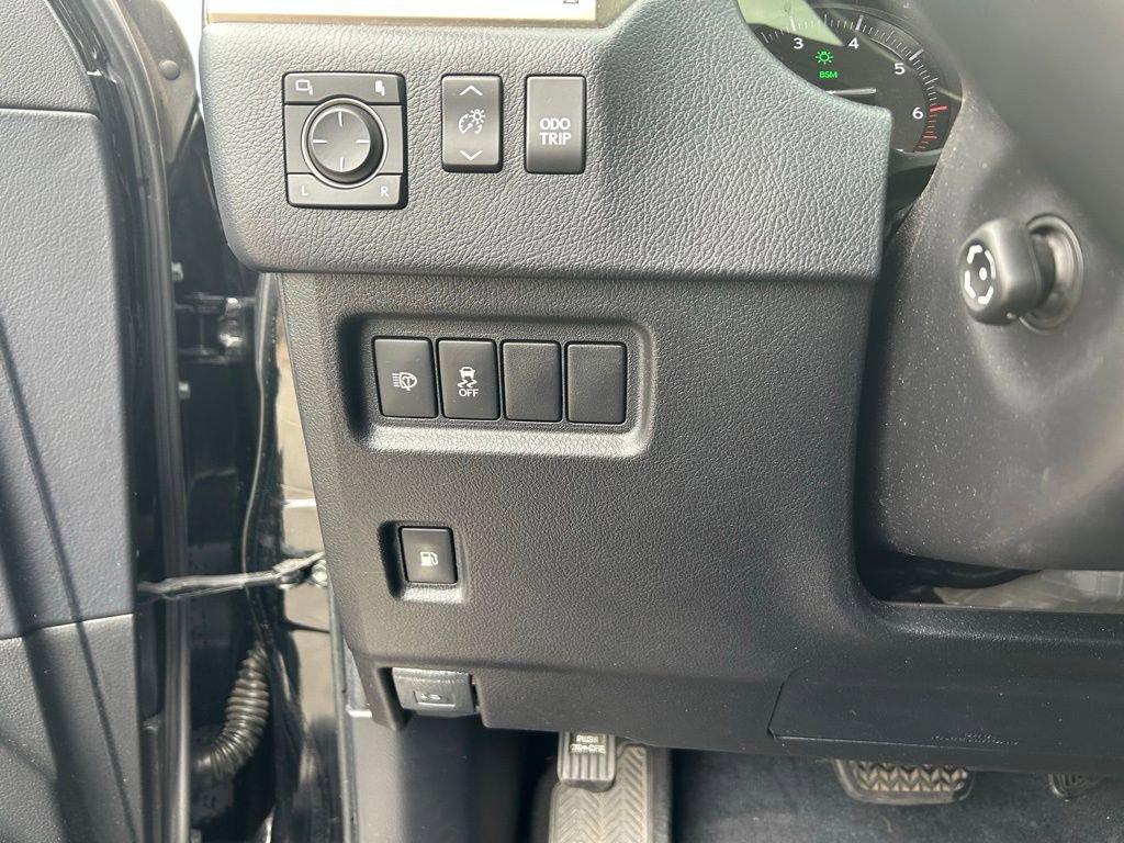 Used 2019 Lexus GX 460 image 17