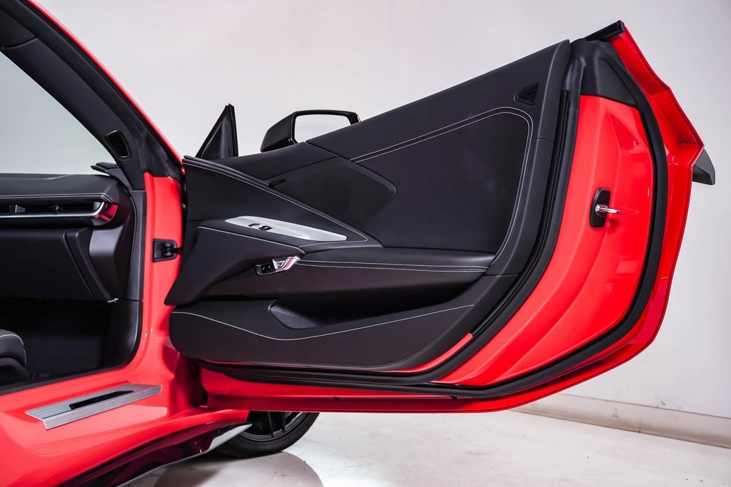 Used 2025 Chevrolet Corvette Z06 image 18