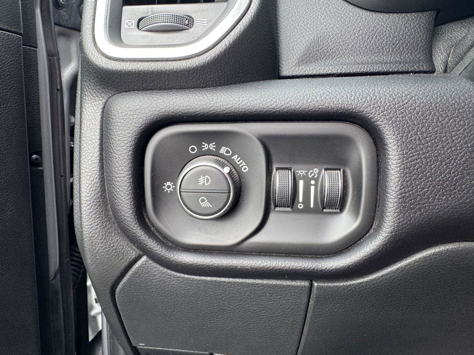 Used 2022 RAM 3500 Laramie AWD/4WD image 24